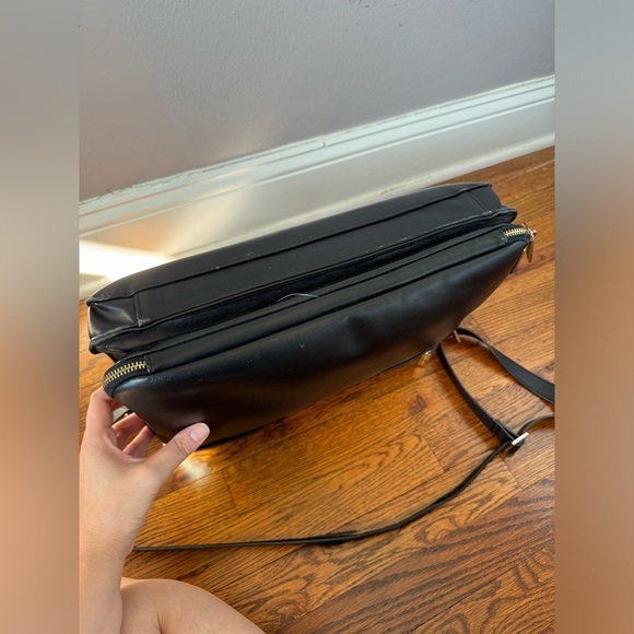 KENNETH COLE Leather Laptop Crossbody Briefcase w/Flap, Unisex (Fixer-Upper) - Picture 14 of 15